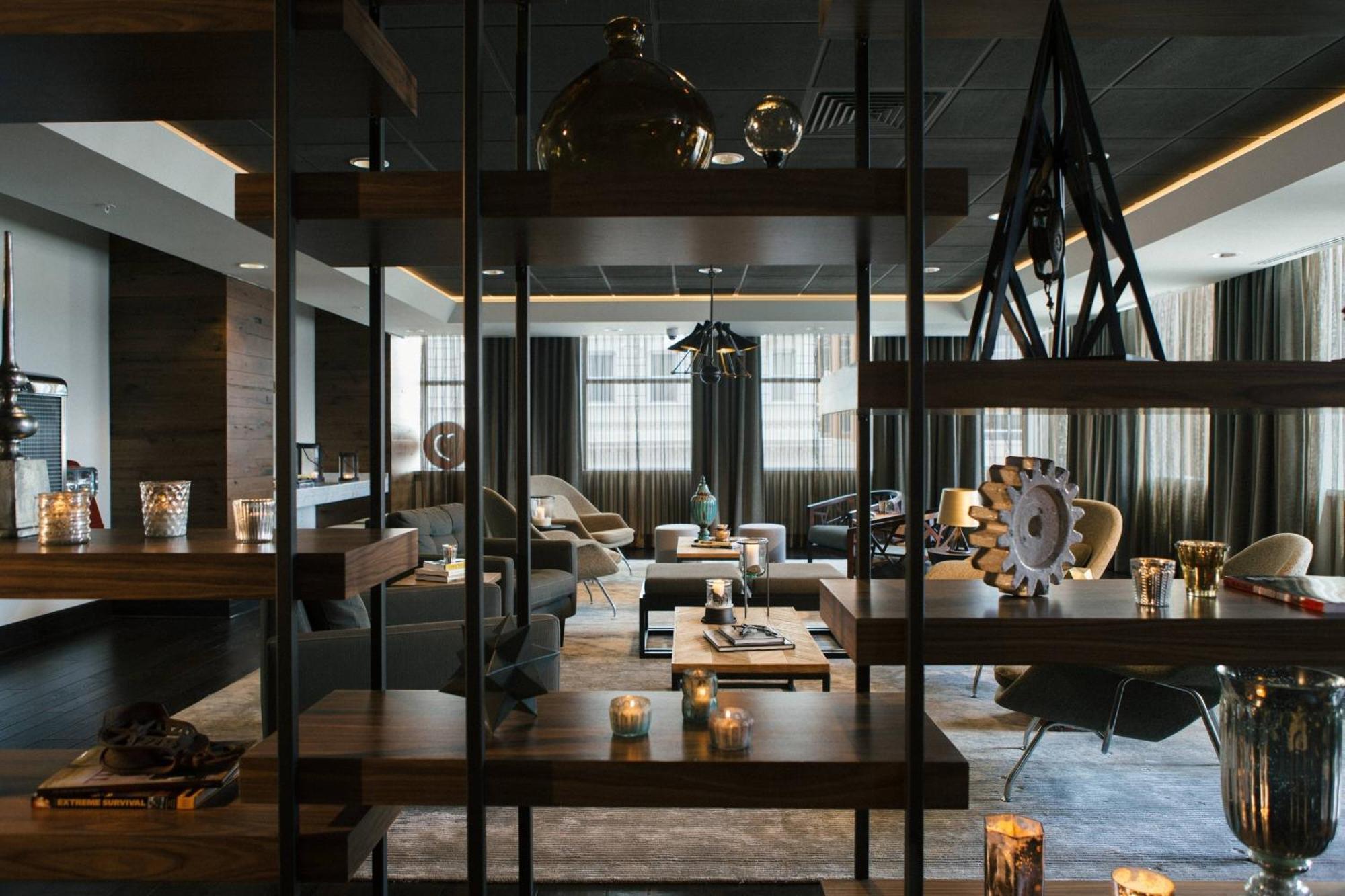 Renaissance Hotel 3*